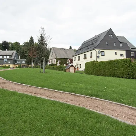 Grand Getaway In Deutschneudorf, Cleaning Included 펜션 *